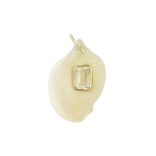 Load image into Gallery viewer, White Shell with Quartz