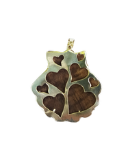 Load image into Gallery viewer, 3 Diamond Carved Walnut Shell