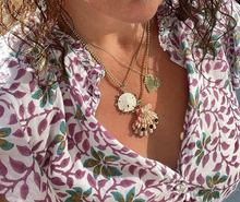 Load image into Gallery viewer, Diamond Sand Dollar