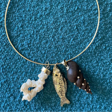 Load image into Gallery viewer, Wooden Spiral Shell