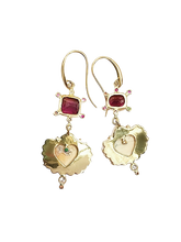 Load image into Gallery viewer, Queen Conch Shell Earrings