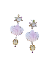Load image into Gallery viewer, Carved Queen Conch Shell Earrings