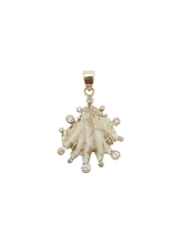 Load image into Gallery viewer, White Kitten's Paw Diamond Halo