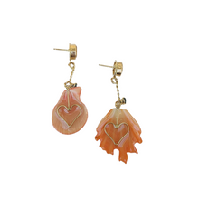 Load image into Gallery viewer, br199 - Orange Shell Earrings