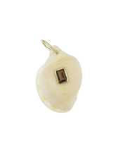 Load image into Gallery viewer, White Shell with Smoky Quartz
