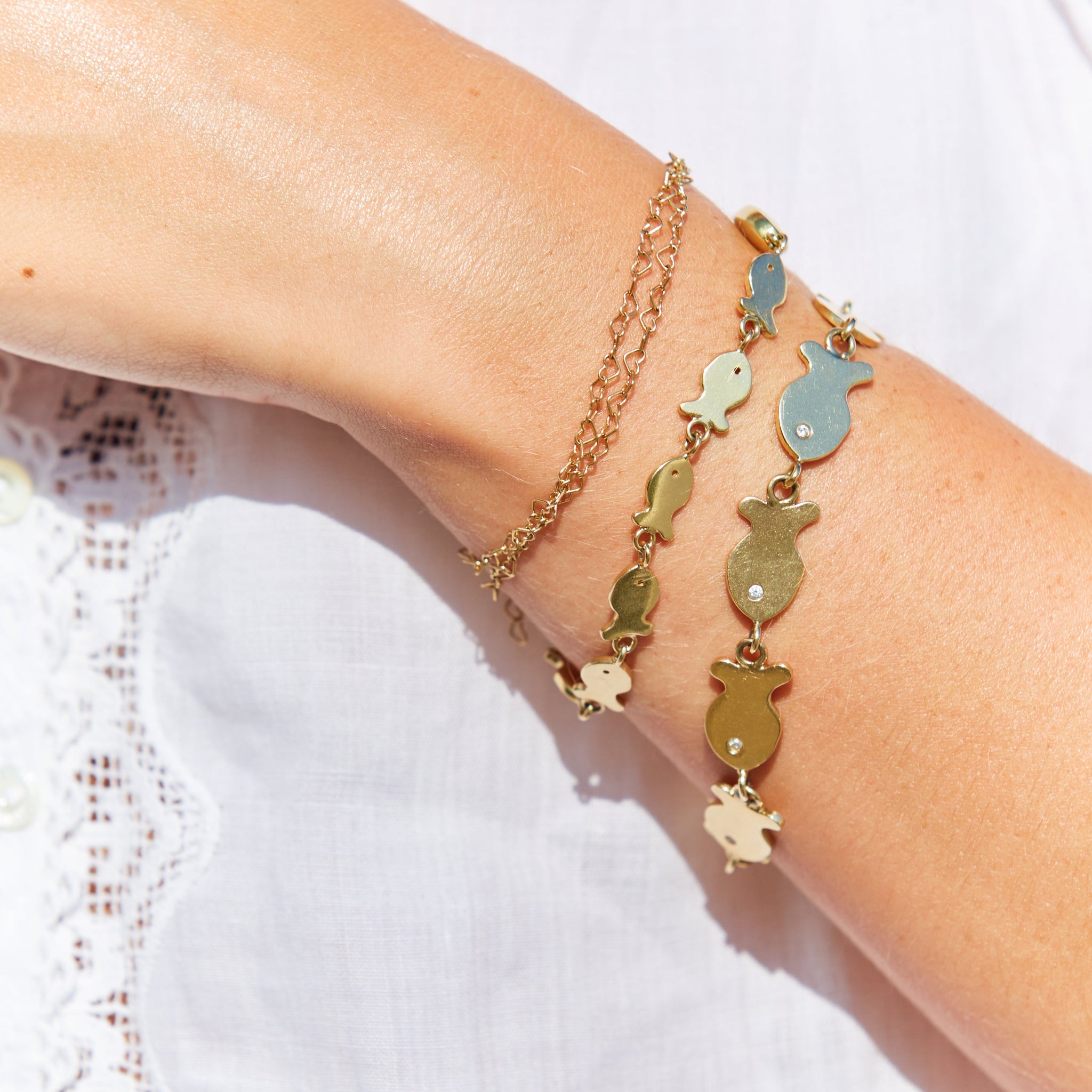 Fish Shape Gold Tone Stretch Watch Bracelet Women main image 2