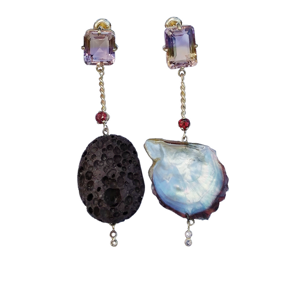 br156 - Tiered Earrings