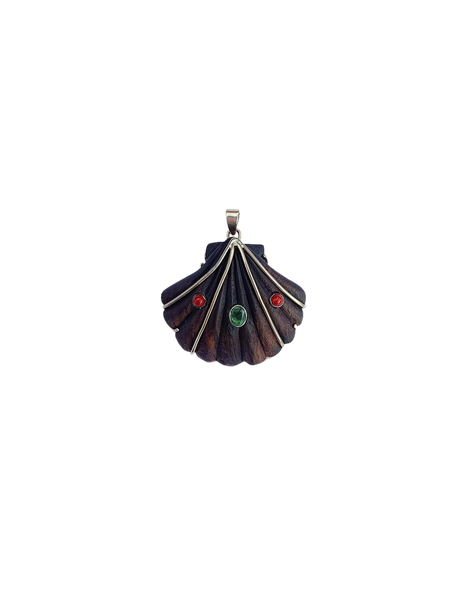 Br449- Wooden Shell with Emeralds